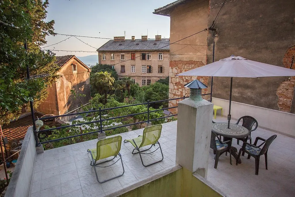 Apartment Pipo Rijeka 0*,